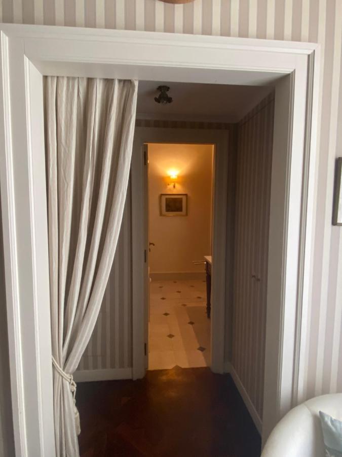 Royal Apartment In San Domenico Maggiore Naples Exterior photo